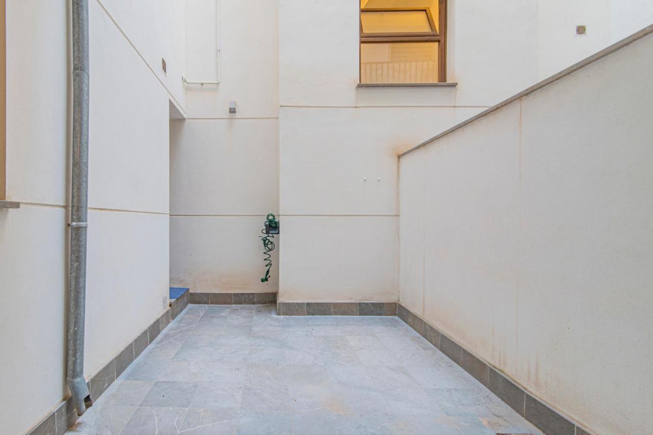 Qh Plaza De La Trinidad Apartment Granada Exterior photo